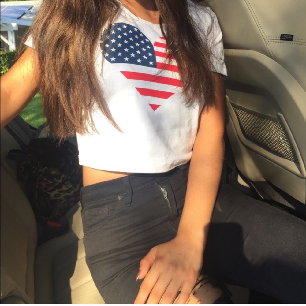 cropped American flag 🇺🇸 inside heart